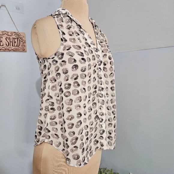 Stylish Sleeveless Women's Top Animal Print Neutral Sheer Dainty Feminine Blouse - Picture 3 of 13